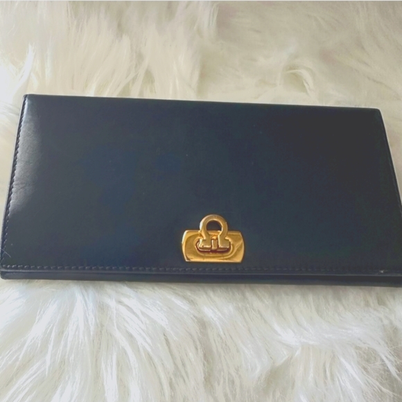 Salvatore Ferragamo Calf Skin Continental - Picture 9 of 15